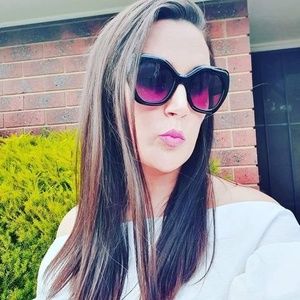 Meet your Posher, Becky